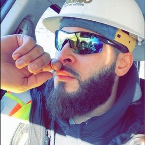 Meet your Posher, Gil